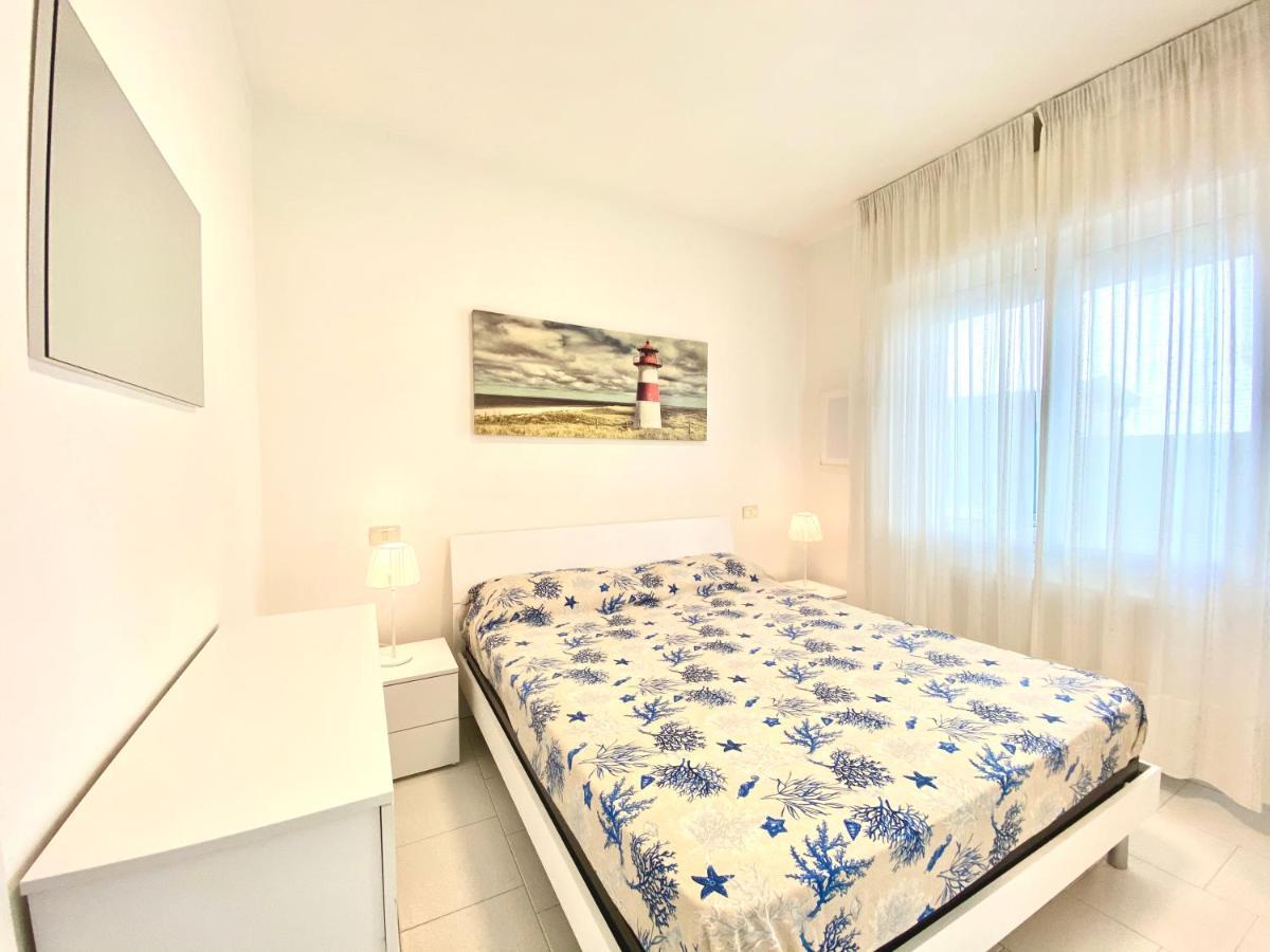 Appartamenti Cristina Carraro Immobiliare - Family Apartments Лидо-ди-Езоло Экстерьер фото