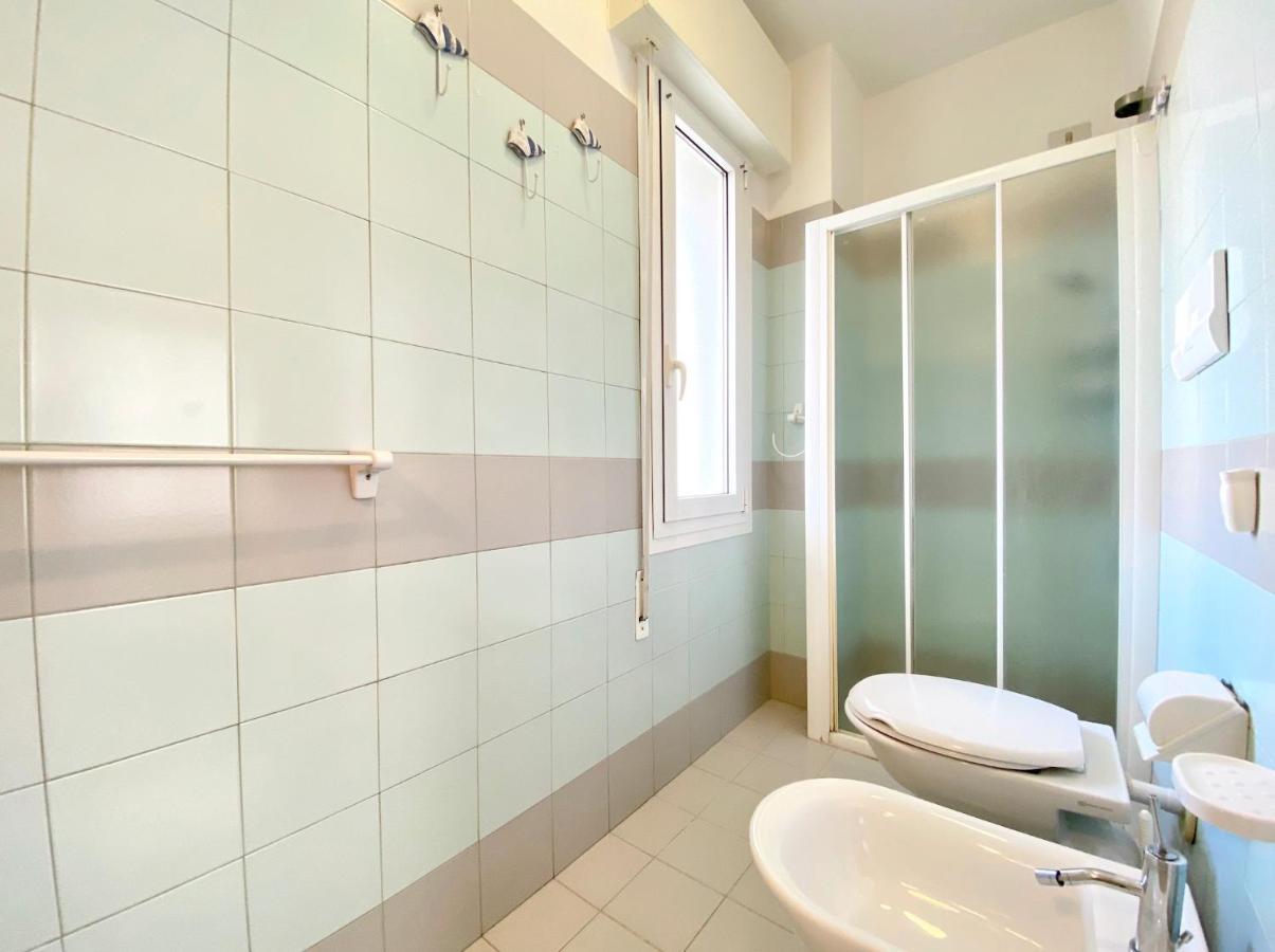 Appartamenti Cristina Carraro Immobiliare - Family Apartments Лидо-ди-Езоло Экстерьер фото