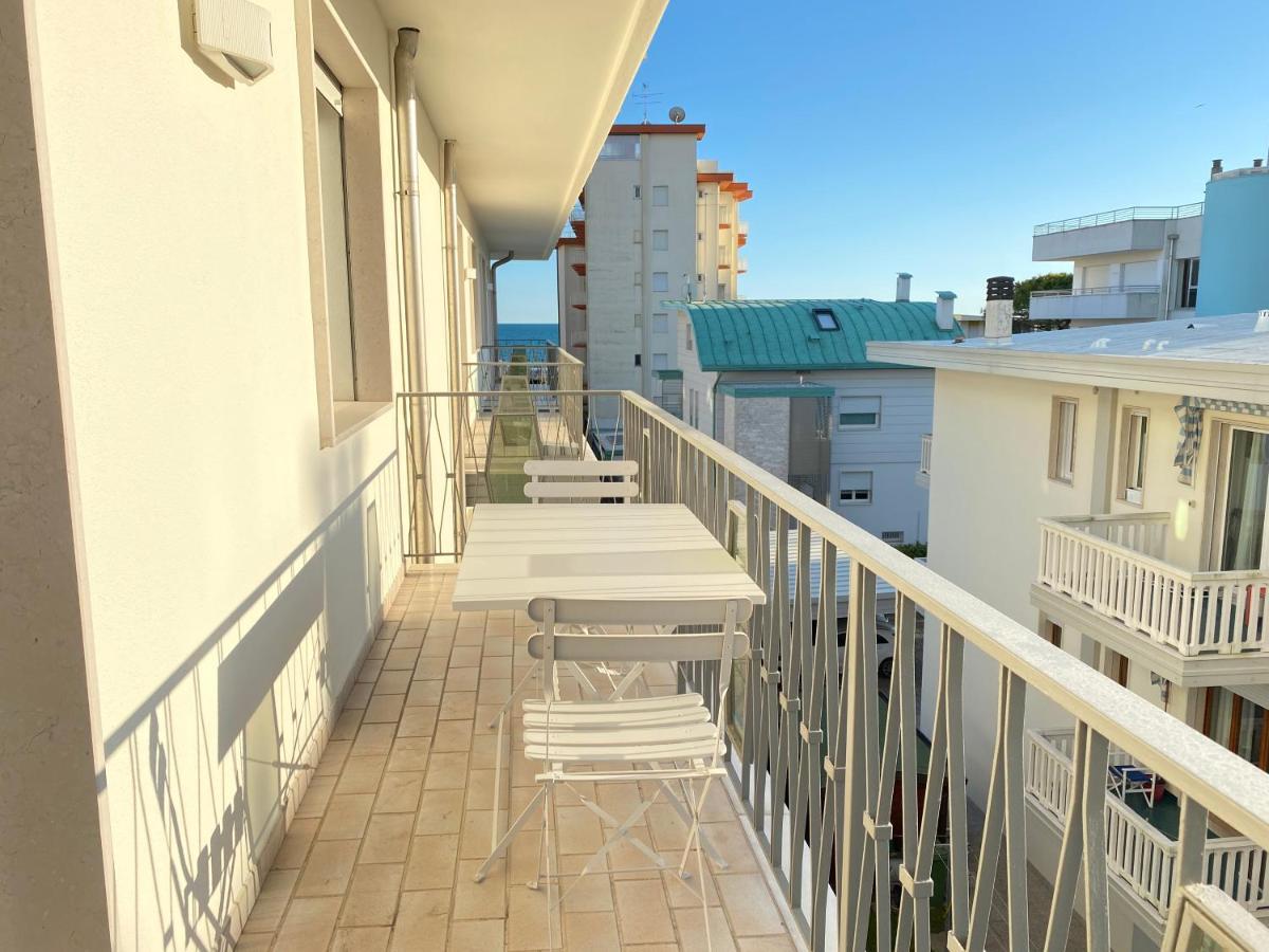 Appartamenti Cristina Carraro Immobiliare - Family Apartments Лидо-ди-Езоло Экстерьер фото