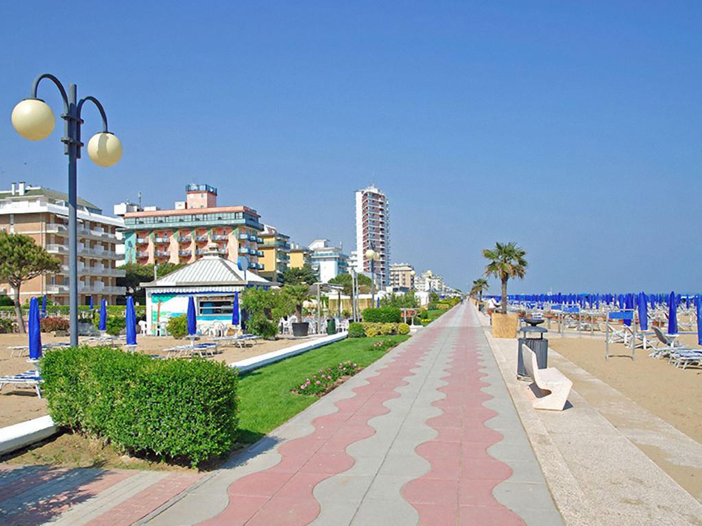 Appartamenti Cristina Carraro Immobiliare - Family Apartments Лидо-ди-Езоло Экстерьер фото