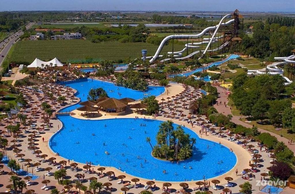 Appartamenti Cristina Carraro Immobiliare - Family Apartments Лидо-ди-Езоло Экстерьер фото